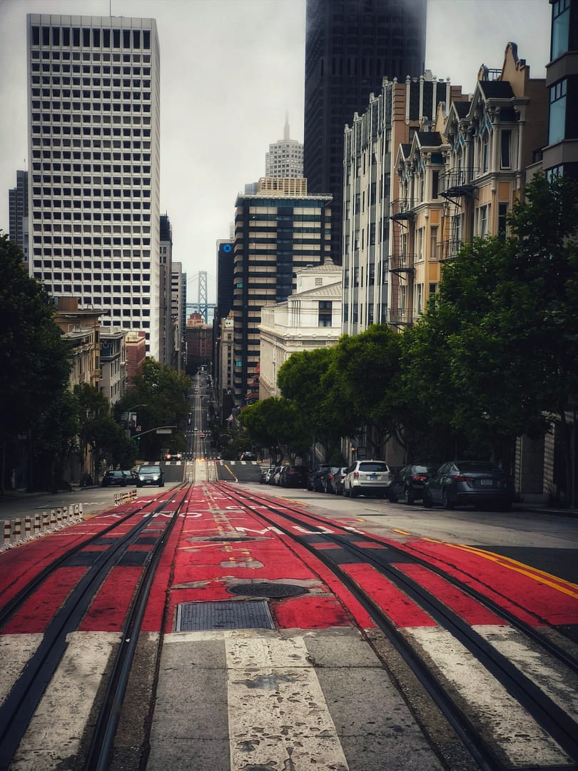 Image montrant une rue typique de san francisco